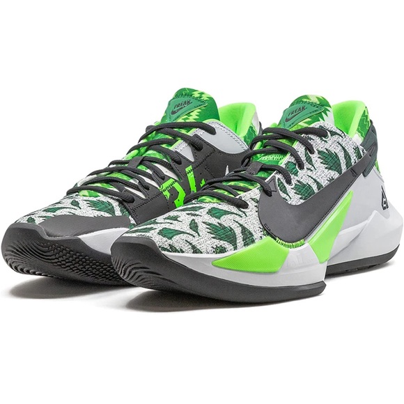 Men’s Giannis Nike Air Zoom Freak 2 - Picture 2 of 8